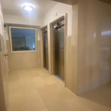 Luxury Apartement In Appartamento *